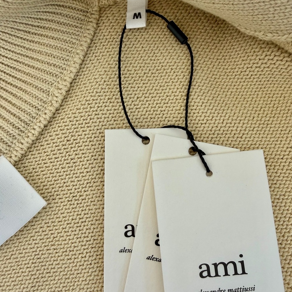 AMI Paris Men's
Tonal Heart
Cardigan in Cream - Picture 8 of 11